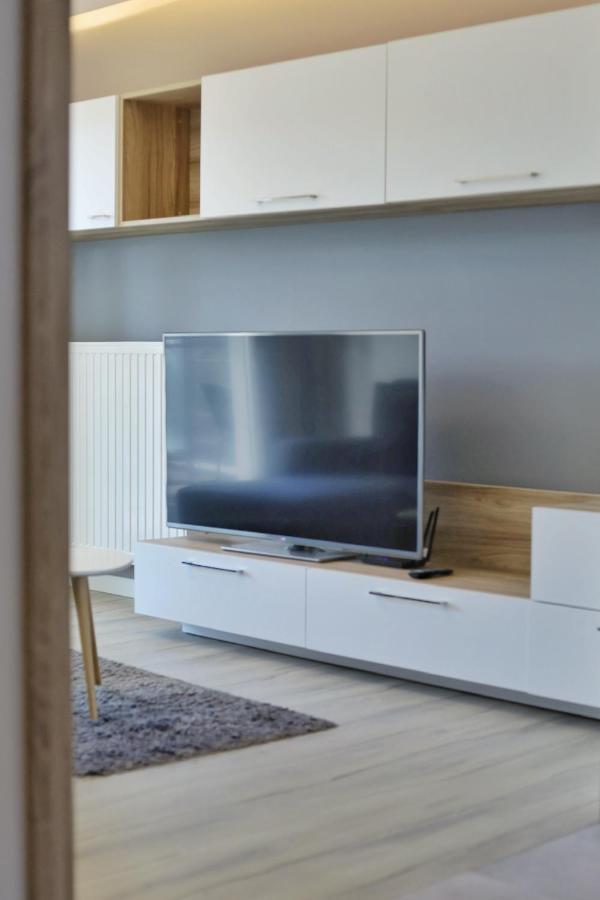Capital Towers - Apartament Green Z Widokiem Na Rzeke رشيشوف المظهر الخارجي الصورة